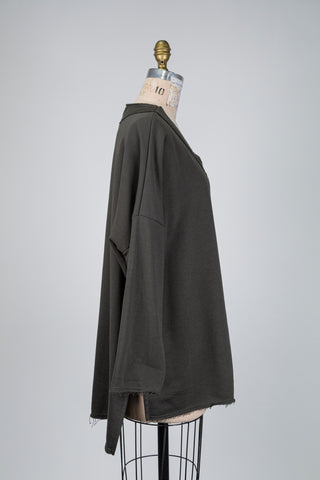 Khaki green fleece sweatshirt (M/L)