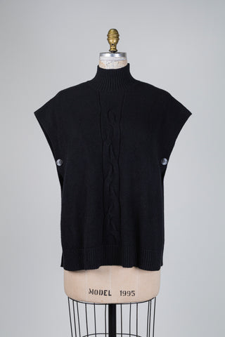 Black cable-knit poncho (OS)