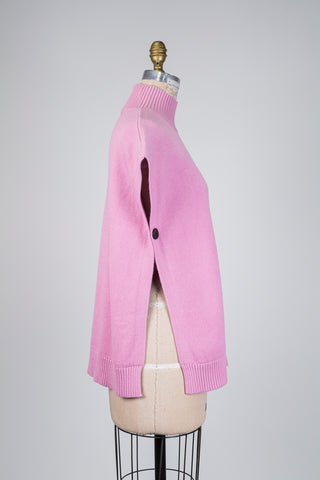 Pink cable-knit poncho (OS)