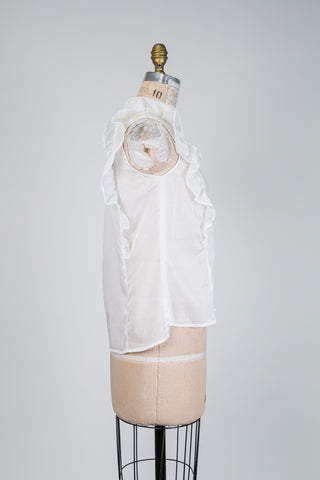 White blouse with delicate ruffles (2+4)
