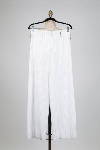 Pantalon tailleur blanc à rayures noires (6)