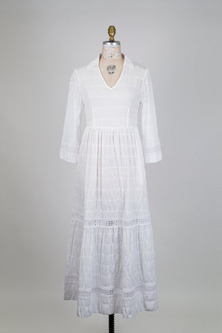 Bohemian white dress with lace details (6)