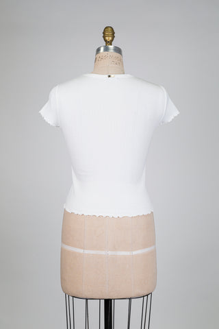 White ribbed T-shirt with curled hem (2)