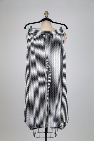 White and black zigzag balloon trousers (S)