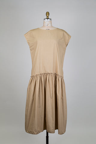 Sand-colored dress with dropped gathered waist (S)
