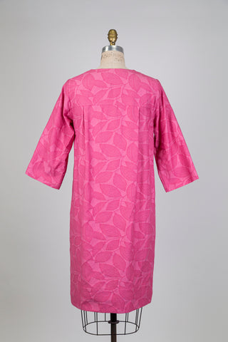 Robe rose à jacquard végétal (6)