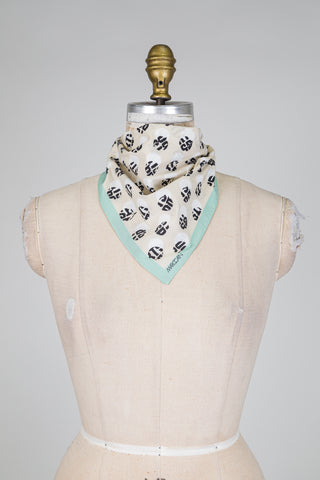 Foulard en coton carré beige au contour vert (TU)