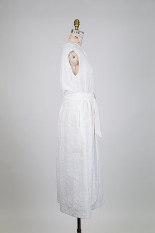 White dress with a botanical jacquard (6)