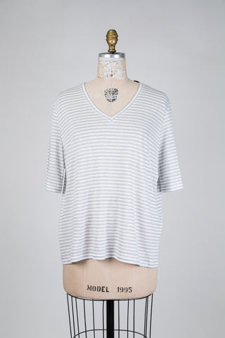 T-shirt à rayures gris et blanc (16)