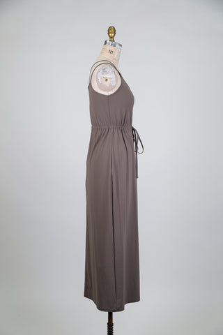 Robe grège à bretelles fines croisées (XS-XL)