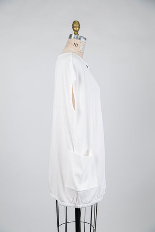 Oversized white sleeveless cardigan (one size)