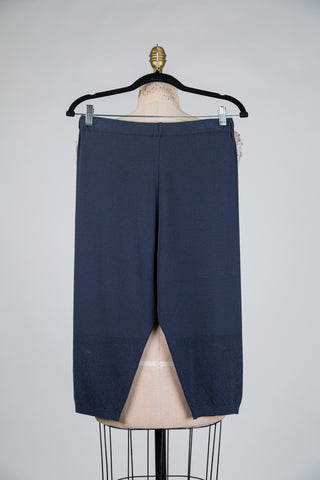 Navy cropped trousers with openwork hem (S)