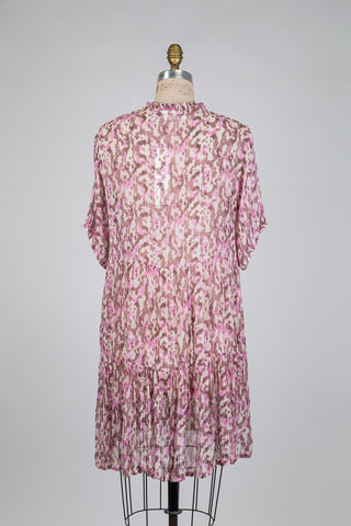 Robe abstraite en chiffon rose crème (6)