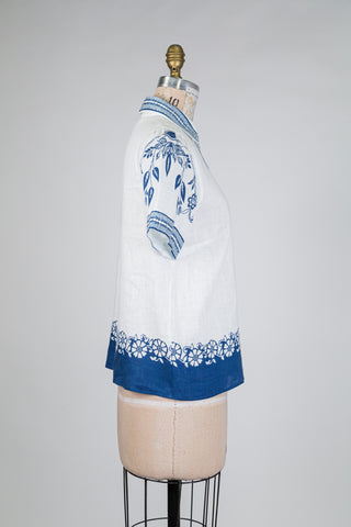 White porcelain blouse with blue patterns (6)