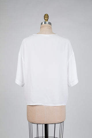 Pure white fluid V-neck blouse (6)