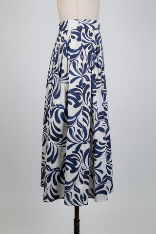 Navy and sand patterned skirt (6)