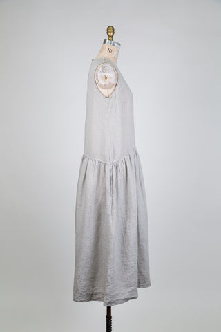 Grey dropped waist gathered dress (S+)