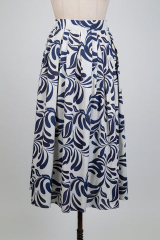 Navy and sand patterned skirt (6)