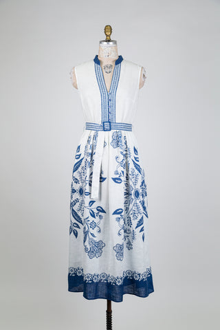 White porcelain dress with blue patterns (6)