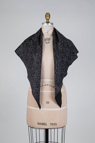 Châle léopard nocturne réversible