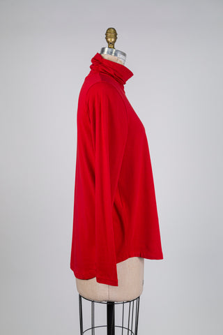 Red turtleneck sweater (L)