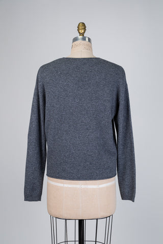 Soft grey knit sweater (6+10)