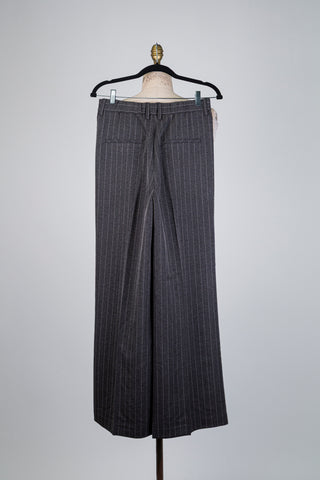 Grey tailored trousers with delicate rhinestones (4)