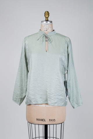 Blouse aqua nacrée à taille ajustée (6)