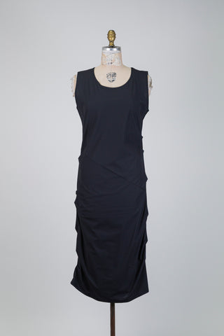 Robe noire à fronces latérales (L)
