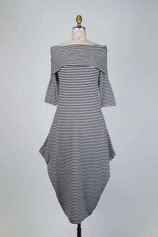 Black and white zigzag bubble dress (S)
