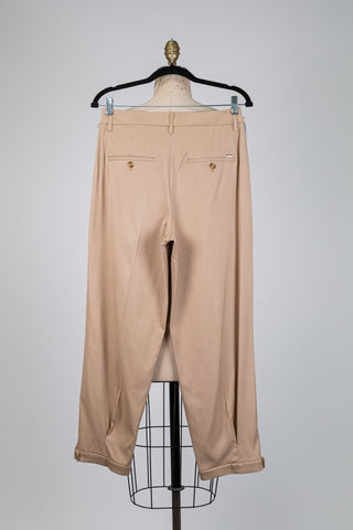 Praline beige trousers with buttoned hem (6)