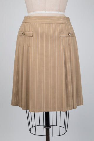 Jupe plissée beige à fines rayures (6)