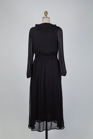 Robe maxi noire à volants (6)