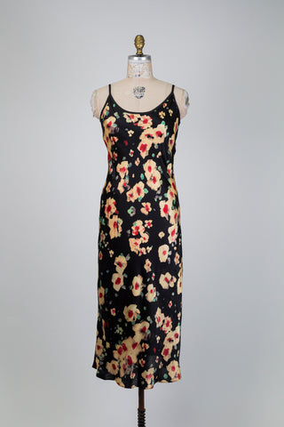 Robe en soie à illustration florale (8)