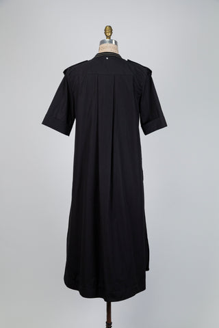 Robe noire utilitaire chic (8)