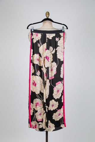 Black wide-leg trousers with floral patterns (2)