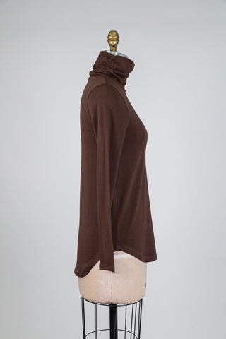 Chocolate brown turtleneck (XS)