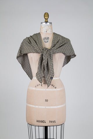 Châle kaki géo-chic réversible