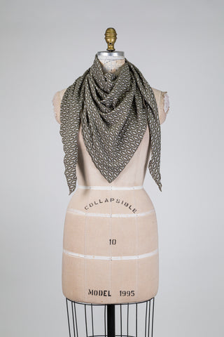 Châle kaki géo-chic réversible