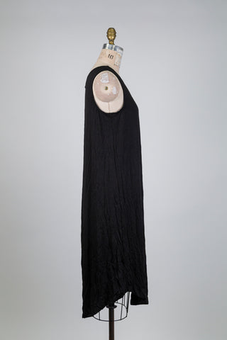 Robe noire effet froissé (S+)