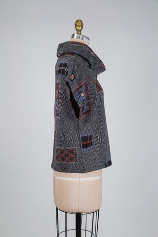 Chandail col cheminée chevrons et fleurs (S)