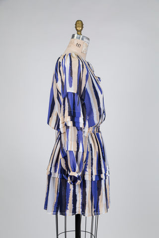 Robe mini à motif abstrait fluide bleu et beige (XS)