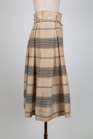 Jupe trapèze beige à plis marqués (XS+M)