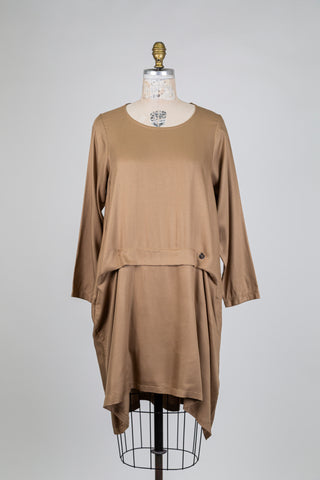 Flowing coffee trapeze dress (10+)