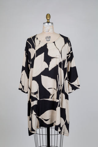 Tunique noire à motif floral beige (10+)