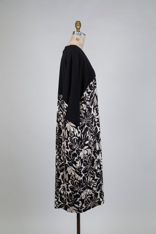 Robe noire florale ample (10+)