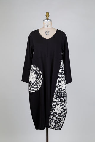 Robe noire à empiècements floraux crème (10+)