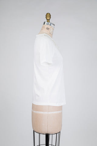 White T-shirt with feathered collar (4)