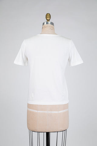 White T-shirt with feathered collar (4)