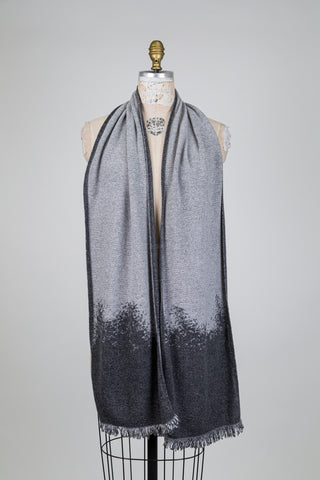 Foulard PAYSAGE en tricot gris luxueux